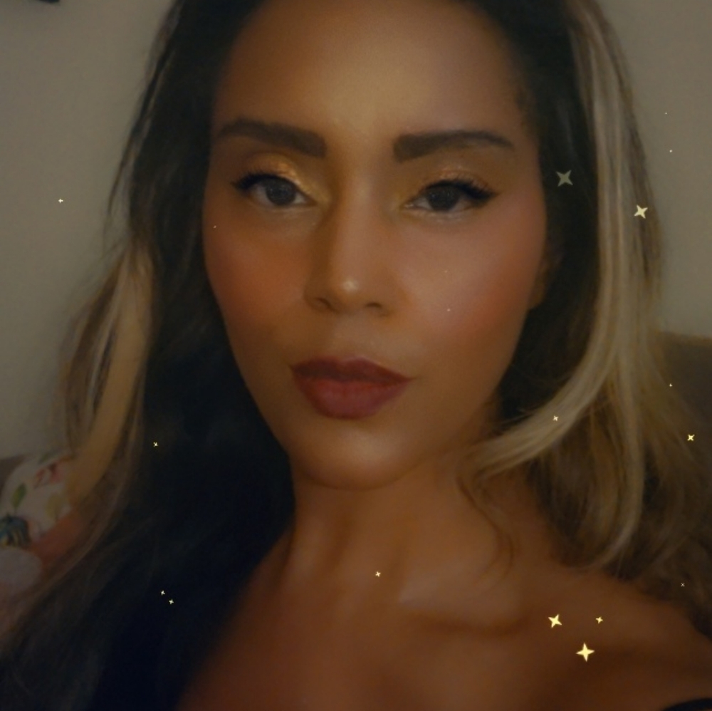 Meet your Posher, Dezra